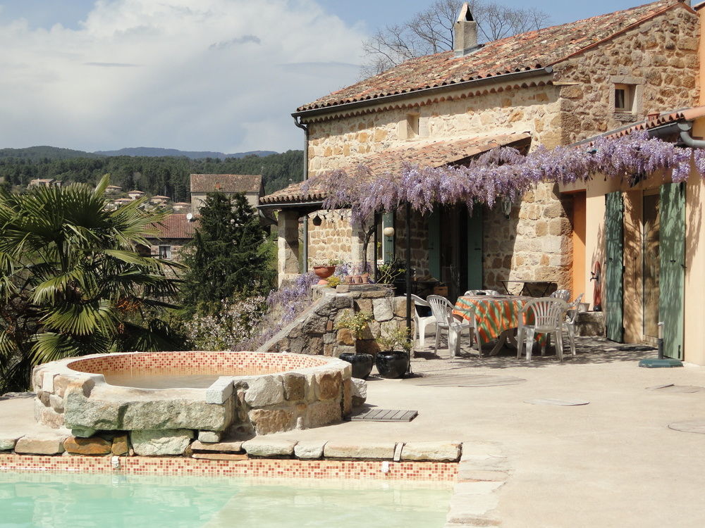 Chambre d'hôtes Au creux du Chambon Joyeuse Extérieur photo