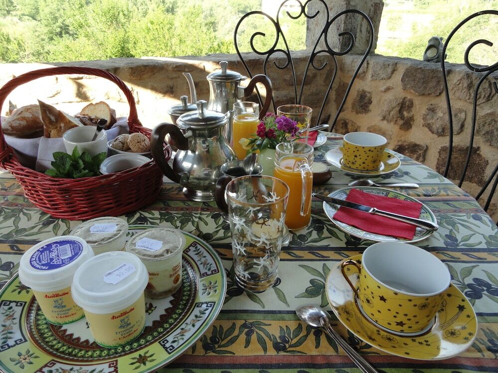 Chambre d'hôtes Au creux du Chambon Joyeuse Extérieur photo